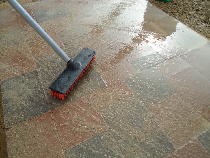 Заметание влажного песка